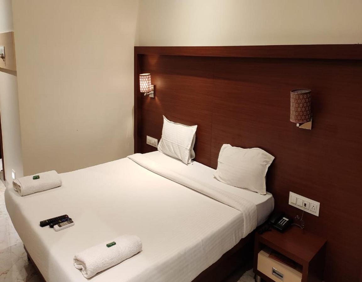 Fabhotel Spring Inn - Nr Borivali Station Mālād Exterior foto