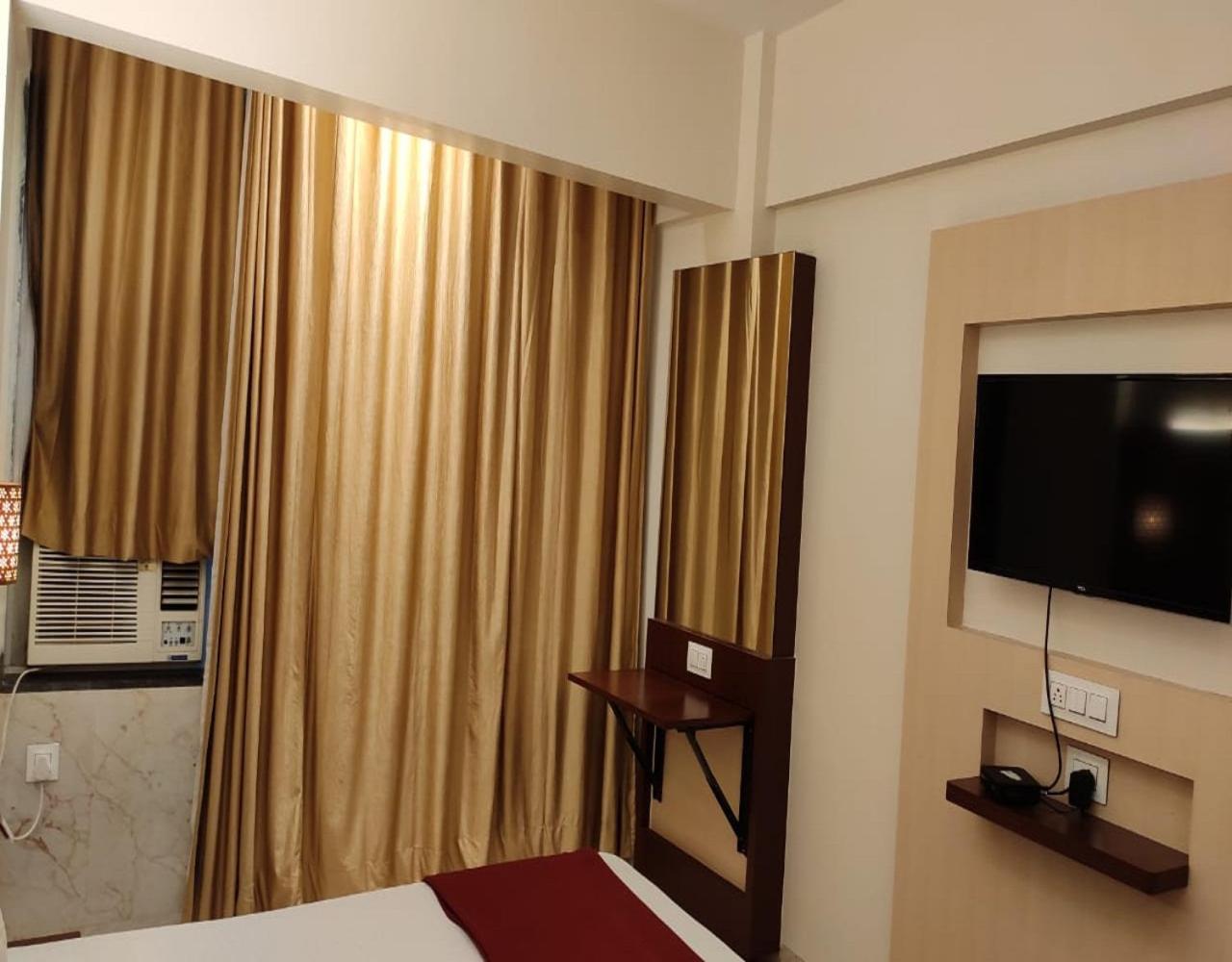 Fabhotel Spring Inn - Nr Borivali Station Mālād Exterior foto